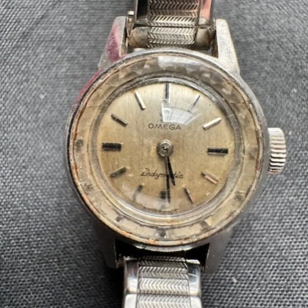 Vintage Omega Ladymatic 1960s Cut Glass Crystal Elegant Watch